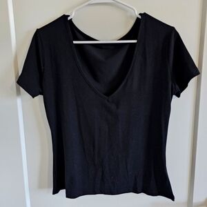 Black v-neck t-shirt XL